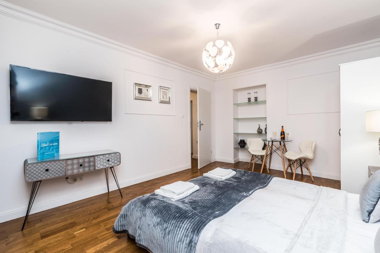 Rent Like Home - Przejscie Garncarskie 10 Wroclaw Exterior photo